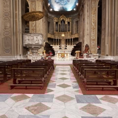 Removable heating layer under carpeting